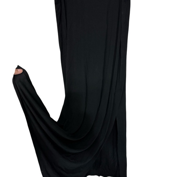 Old Navy Classic Black Maxi Skirt - Picture 2 of 3